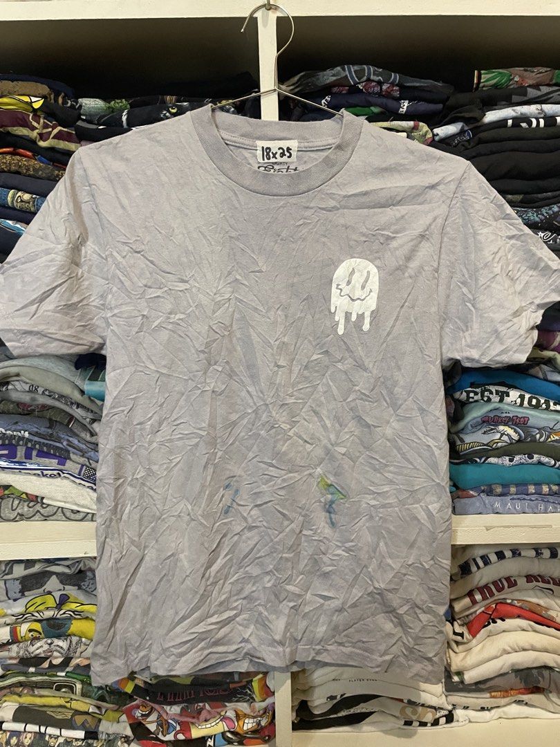 Eight Brand Smiley Graphic Tee - Small (Category: Tshirts & Polo Shirts ) located in Manila. Submitted by _revault (Listing ID 1429991166, Image 2). Description: .