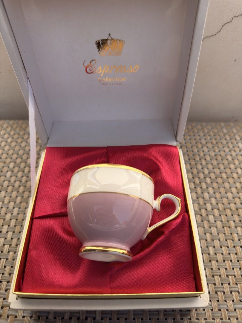Espresso Collection Cup with Box (Category: Coffee & Tea Tableware) located in Bulacan. Submitted by fancy.surplusera (Listing ID 1429878295, Image 1). Description: Elegant espresso cup from the Espresso Collection. Features a two-tone design with a pink lower half and a white upper half, accented with gold trim. Condition: 10:/10 Size: 6.8cm x 6cm Includes box not ideal for gifting. .