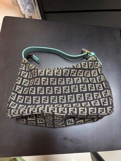 （分類：）位於 。 由 oneiriclee 提交（商品編號 1429995052，圖片 1）。簡介： 。