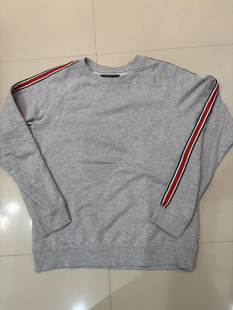 Forever 21 Men Sweatshirt with Red Stripes (Category: Coats, Jackets and Outerwear) located in Lipa City. Submitted by thriftopia_sj (Listing ID 1429943173, Image 1). Description: Dimes 18.5x24.5 .