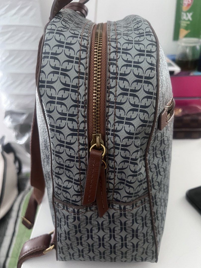 Fossil Patterned Backpack (Category: Backpacks) located in Singapore. Submitted by racheldumalin7285 (Listing ID 1429890371, Image 1). Description: .