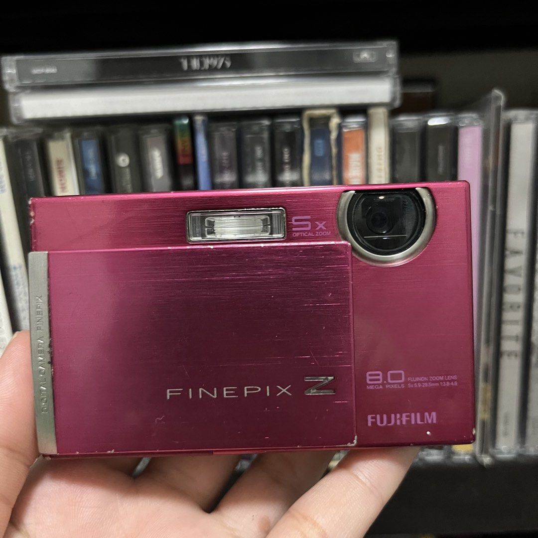 Fujifilm FinePix Z Digital Camera (Category: Cameras) located in Angeles City. Submitted by pheeebees (Listing ID 1429962056, Image 3). Description: with issue: - black screen or with pink lines (see pic #7) so, need ihard press ang slide cover niya para makapag take ng picture nang maayos (see pic #4) - 5 minutes lang tinatagal ng battery kahit “full charge” sa screen. matic magiindicate na lowbat after 5 mins. need yata mapalitan ang batt see p