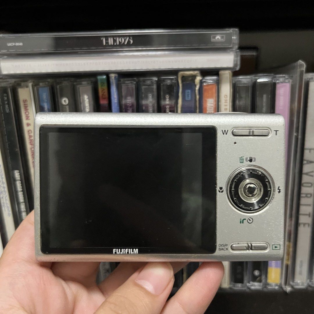 Fujifilm FinePix Z Digital Camera (Category: Cameras) located in Angeles City. Submitted by pheeebees (Listing ID 1429962056, Image 1). Description: with issue: - black screen or with pink lines (see pic #7) so, need ihard press ang slide cover niya para makapag take ng picture nang maayos (see pic #4) - 5 minutes lang tinatagal ng battery kahit “full charge” sa screen. matic magiindicate na lowbat after 5 mins. need yata mapalitan ang batt see p