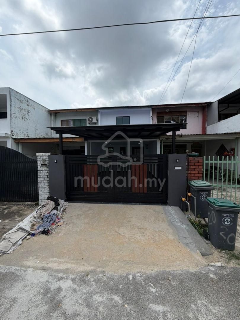 Fully renovated Single Storey Low Cost Jalan Teratai Taman Johor Jaya ...
