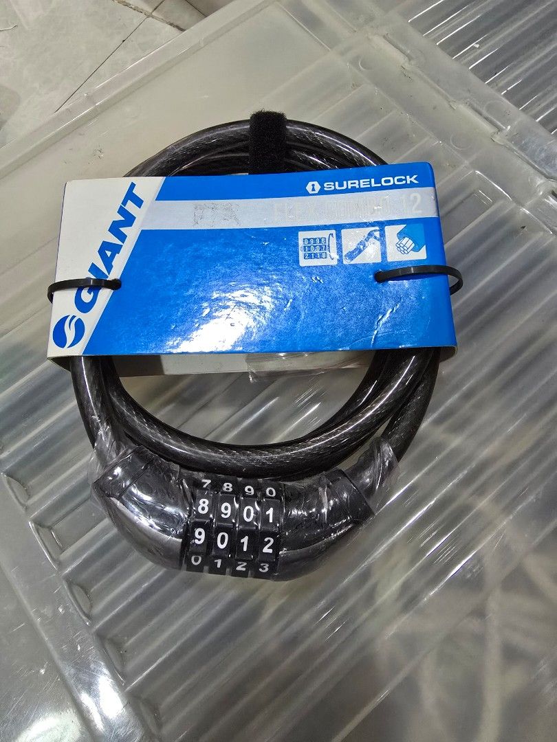 Giant Surelock Combination Bike Lock (Category: Bicycles) located in Dasmarinas. Submitted by ildnumde (Listing ID 1429891240, Image 1). Description: brand new.