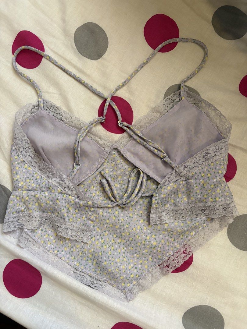 Glassons Cross Back Floral Top (Category: Sleeveless) located in Quezon City. Submitted by dope.on.a.rope (Listing ID 1429849783, Image 3). Description: Size AU 6 Adjustable straps can fit up to S Pretty purple and yellow floral print Worn twice.