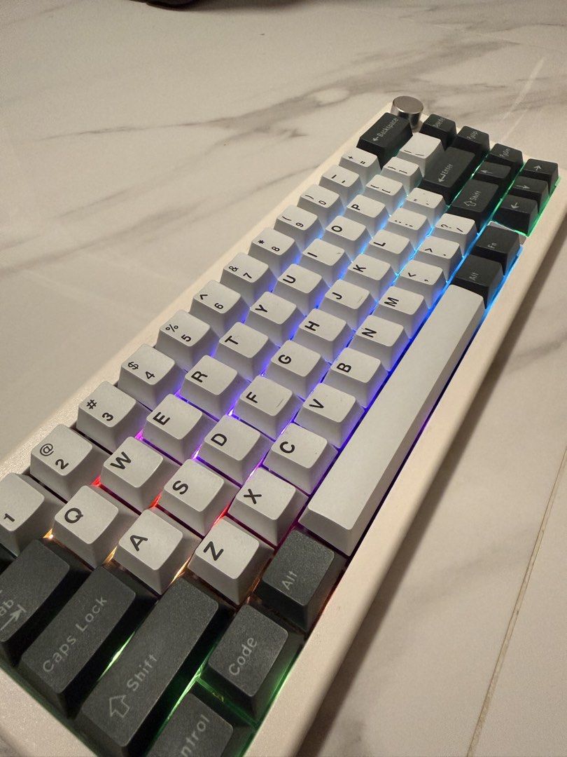 GMK67 Custom Mechanical Keyboard445936290780958721