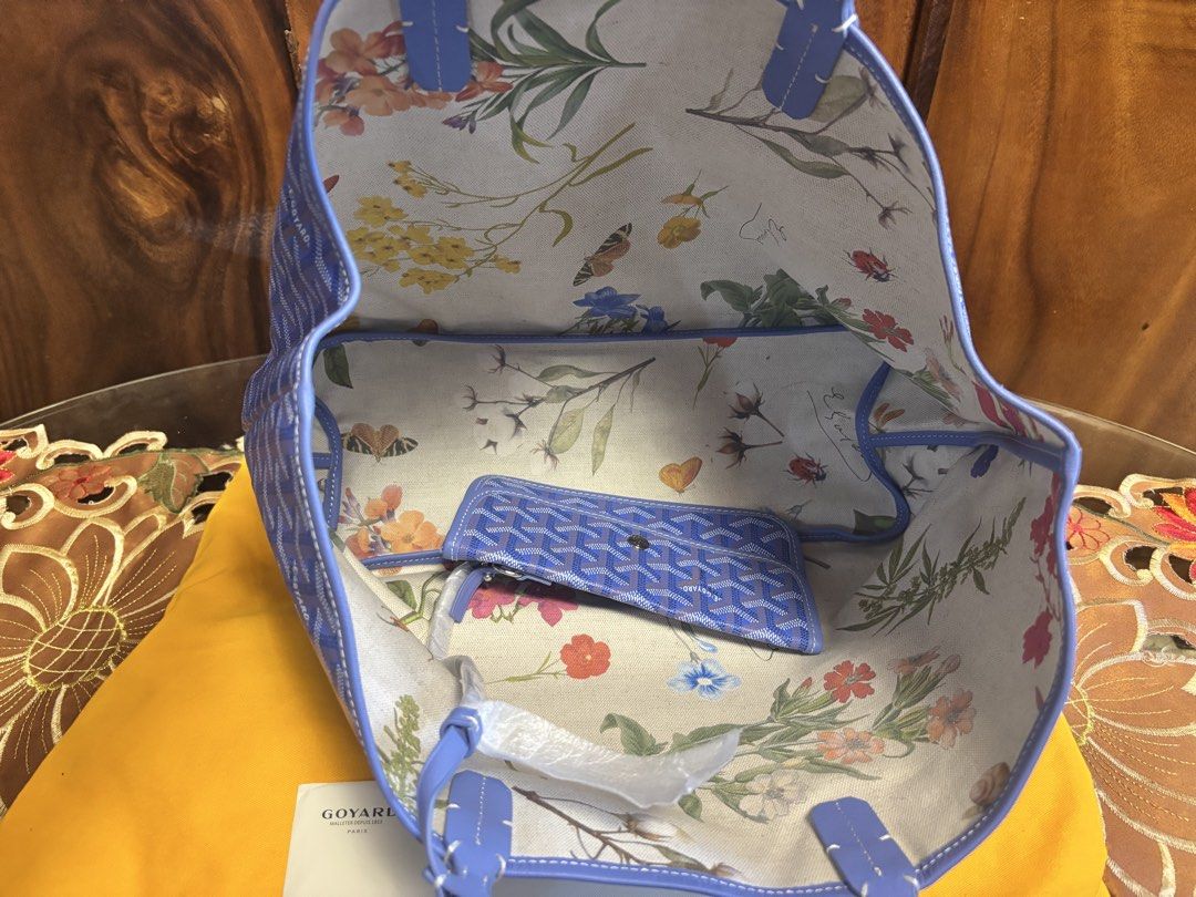 Goyard tote bag (Category: Luxury Bags & Wallets) located in Imus. Submitted by bagsofblessings24 (Listing ID 1429867226, Image 2). Description: Goyard like new condition With dustbag and purchase card Excellent quality Length 18.75 in (flat) x height 10.25 in x bottom 5in Pm for offer and other details Accepts lay away plan Supplier quality guaranteed but no certificate of authenticity Disclaimer: Bags of Blessings is not associated or affiliate