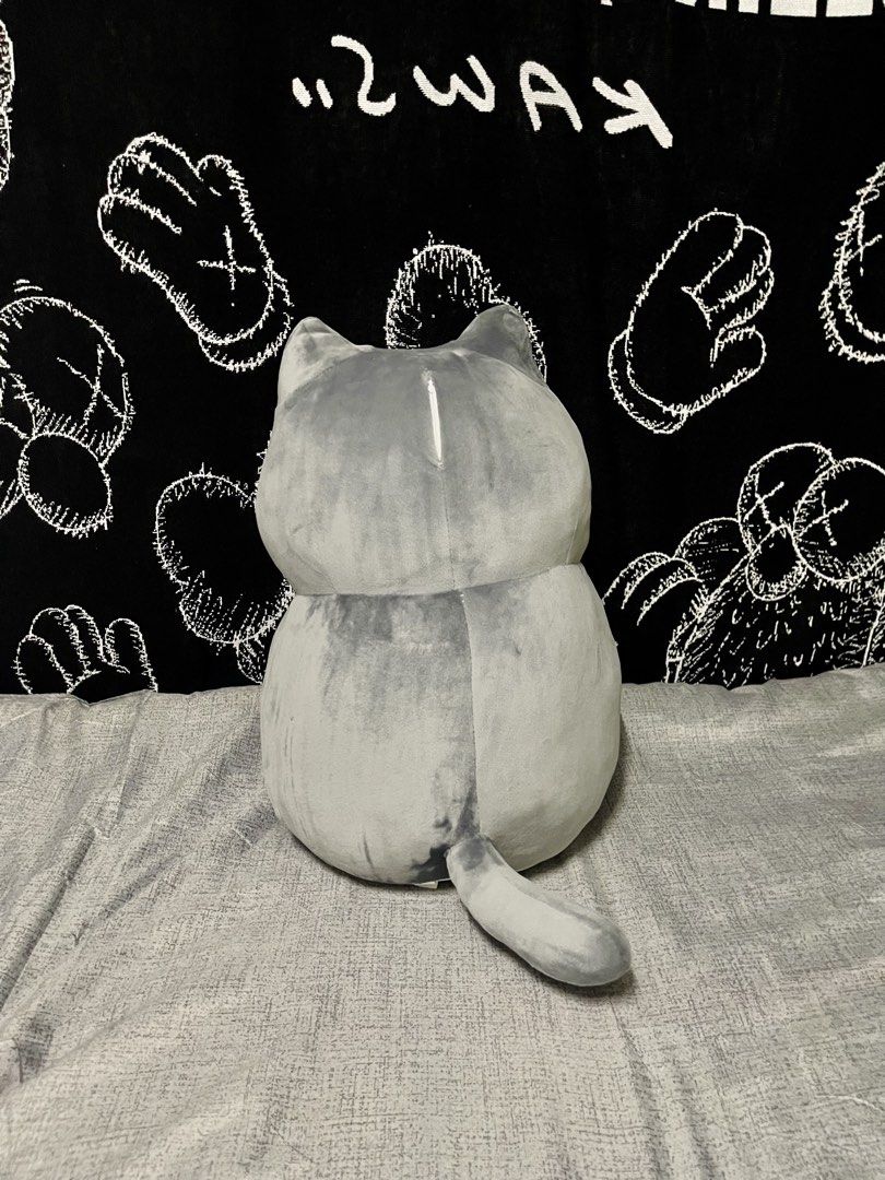 Grumpy Cat mallow Plush Toy (Category: Plushies & Soft Toys) located in Quezon City. Submitted by listless32 (Listing ID 1429870494, Image 3). Description: Height 48 cm ,width 29 cm , side width is also 29 cm .
