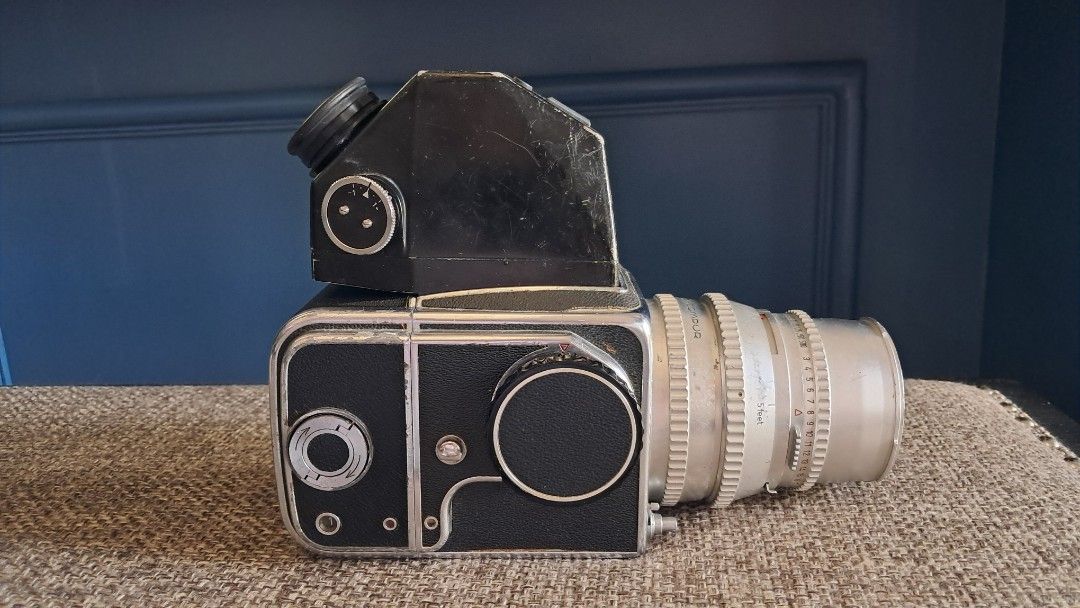 HASSELBLAD 500 C (Category: Cameras) located in Santa Rosa. Submitted by majanice (Listing ID 1429864069, Image 3). Description: Hasselblad 500 c film back carl zeiss 150mm f4 sonnar c condition winding and for repair Important reminder Should you wish to offer to buy this camera payment accepted will be via Bank Transfer Reservation can be made within 3 days upon payment of downpayment of 50% Pick up of the camera will be until 5 days upon downp
