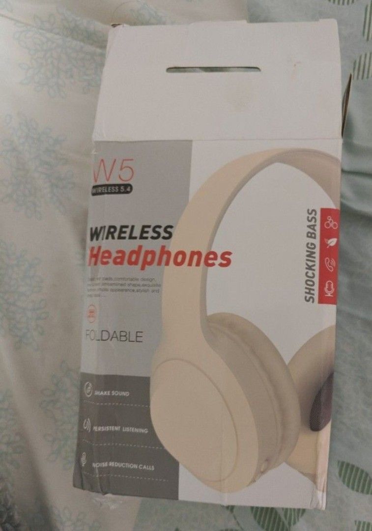 Headset423268819309711361