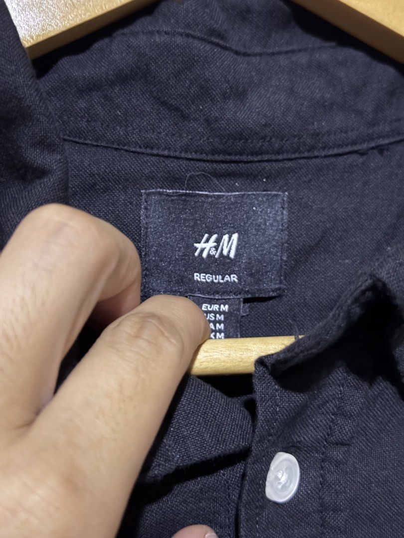 H&M Longsleeves (Category: Formal Shirts) located in Quezon City. Submitted by 999bodega (Listing ID 1429871822, Image 3). Description: Used once Mall bought.