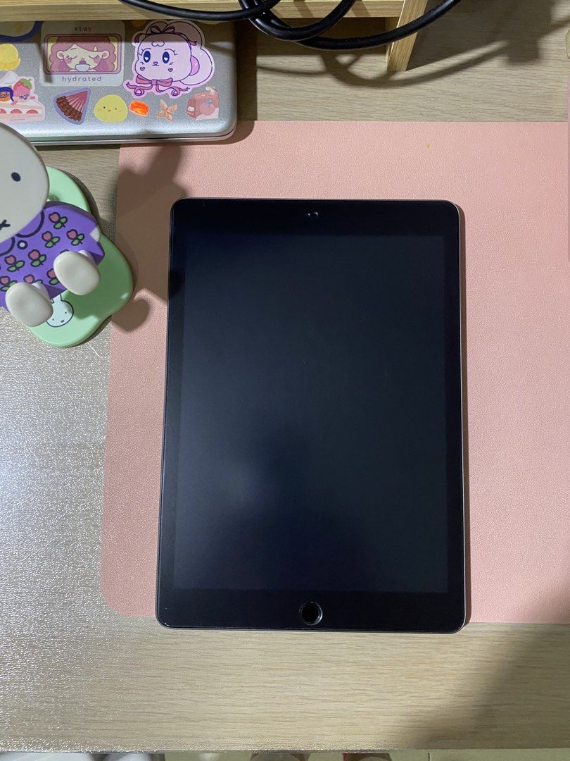 iPad 9th Generation & Apple Pencil (Category: iPad) located in Mandaluyong City. Submitted by intodecluttering (Listing ID 1429979799, Image 2). Description: Selling iPad 9th Generation, 256 GB variant with Apple 1st Generation pencil. Lady-owned, used but not abused. With screen protector and magnetic case for free. 📍Shaw Blvd, Mandaluyong Reason for selling: Upgrade Inclusion: Charger and cord, extra tip for apple pencil - A13 Bionic chip, a R
