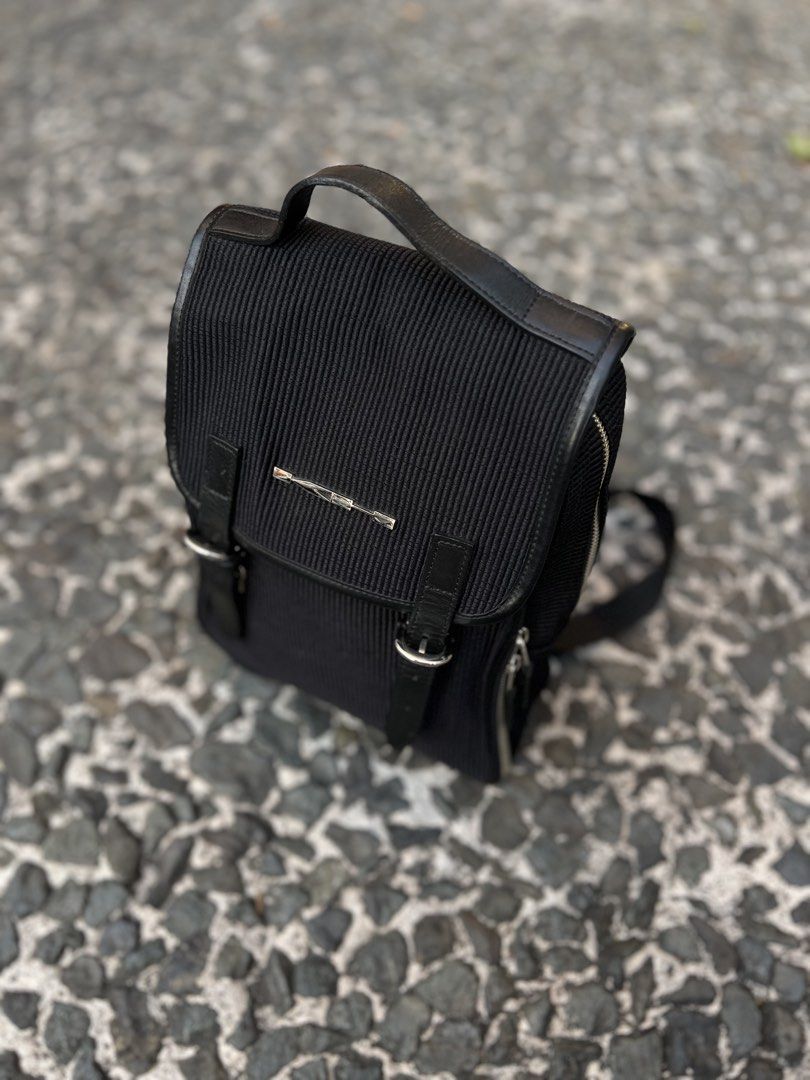 Katharine Hamnett London Cords Small Back pack (Category: Backpacks) located in Quezon City. Submitted by shanks. (Listing ID 1429995782, Image 2). Description: - Katharine Hamnett London Cords Small Backpack - Black color - Corduroy material - Classic design Dimensions : Height : 14 inches Width : 10.5 Issue: Stains.