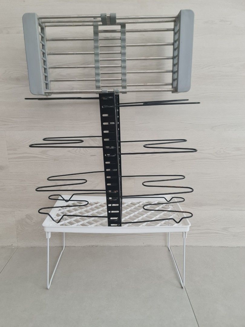 Kitchen Pot and Pan Organizer (Category: Other Kitchenware & Tableware) located in Quezon City. Submitted by jt.pangan (Listing ID 1429917448, Image 2). Description: FS: TAKE ALL for 400.00 only 1 -- 8 layers pots&pans organizer rack 1 -- sink rack 1 -- storage rack Preloved / decluttering Loc: bagong pag-asa QC.