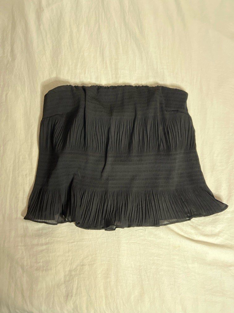 Kookai pleated tube top (Category: Sleeveless) located in Las Pinas. Submitted by achee.mnl (Listing ID 1429949186, Image 2). Description: .