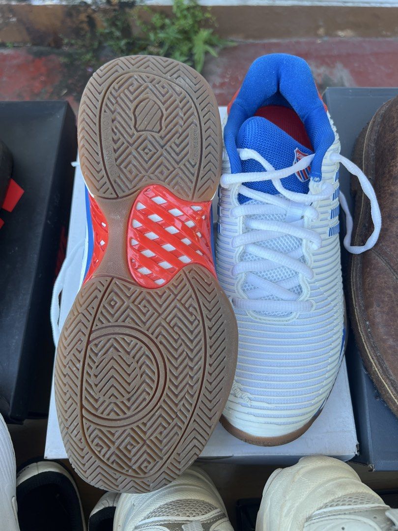 K-Swiss Men's Low Sneakers (Category: Sneakers) located in Manila. Submitted by alwaysdeclutteringthings (Listing ID 1429919333, Image 1). Description: Used once RFS decluttering Supposedly for rotation shoes but other shoes ordered online arrived. .