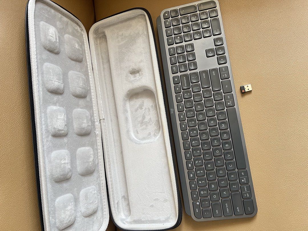 Logitech MX Keys Wireless Keyboard (Category: Computer Keyboard) located in Quezon City. Submitted by felizdoss (Listing ID 1429888213, Image 2). Description: Logitech MX Keys USB Unifying Receiver Carrying case RFS: decluttering unused items 📍 Fairview Terraces 📍 SM Fairview.