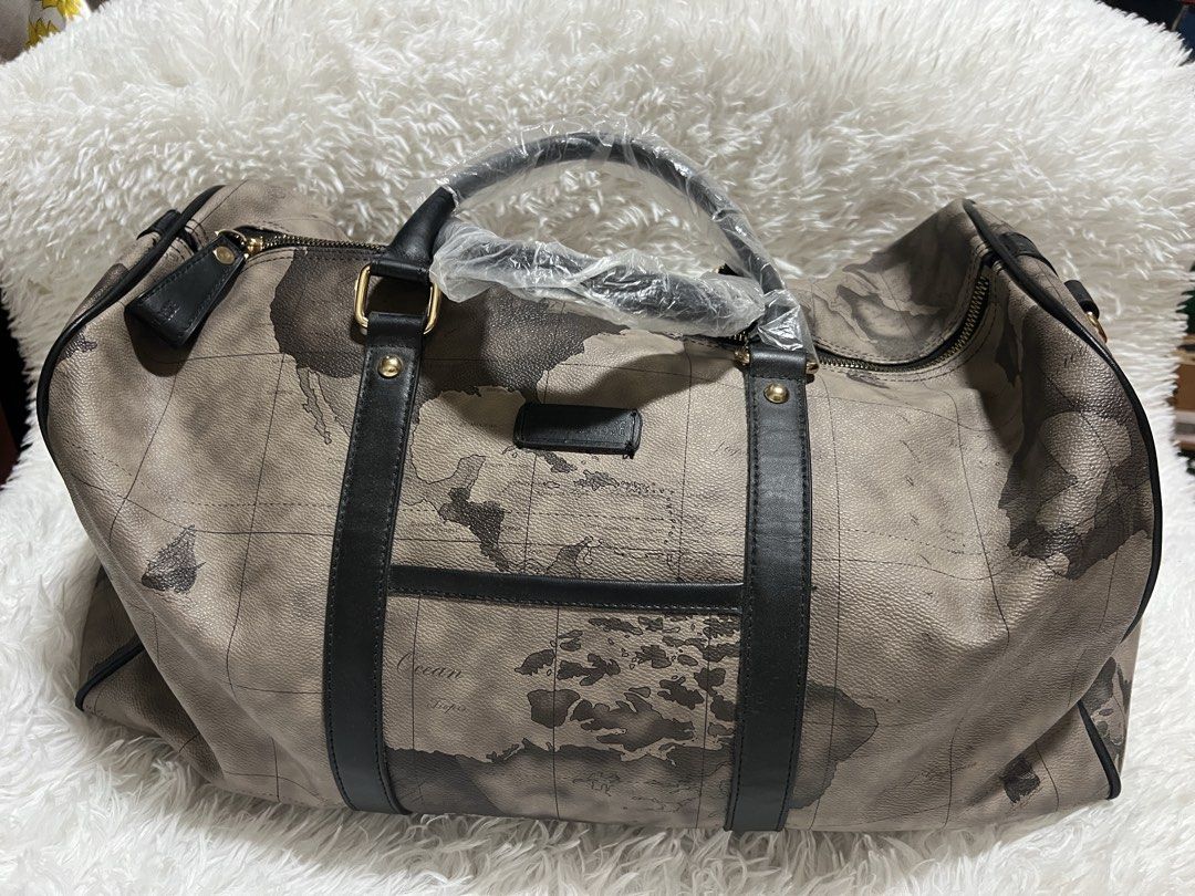 Map Design Travel Bag (Category: Luxury Bags & Wallets) located in Muntinlupa City. Submitted by hermanasbfl (Listing ID 1429992363, Image 2). Description: Map Design Travel Bab •High Quality •Shopped from South Korea •Used once •Goof also for hand carry Will provide further details suck as size upon request 🛵LBC/J&T/Lalamove 🏧Gcash/Bdo .