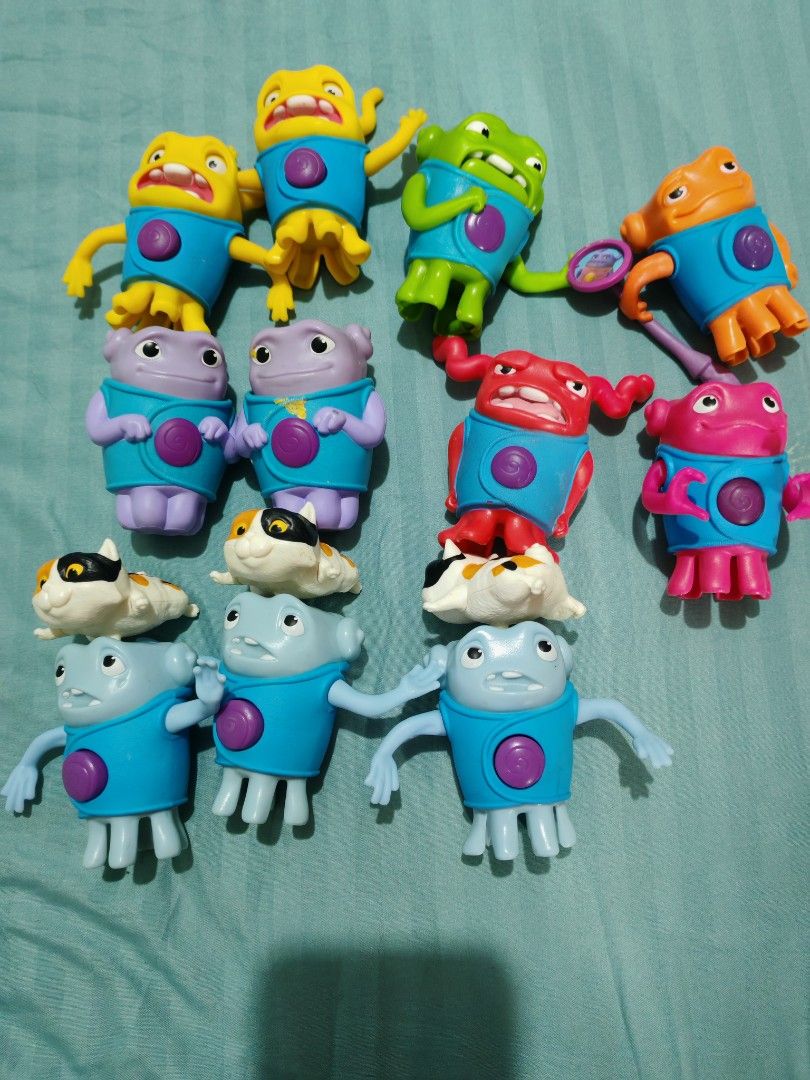 Mcdo happy meal-Home Movie Characters Toy Figures (Category: Toys & Games) located in Quezon City. Submitted by tiffy2010 (Listing ID 1429972212, Image 1). Description: These collectible figures are McDonald's Happy Meal toys from the 2015 promotion for the DreamWorks animated movie Home. Characters: The toys feature characters named Oh and his cat, Pig, in various poses. Set Details: The full collection included multiple figures, some of which f
