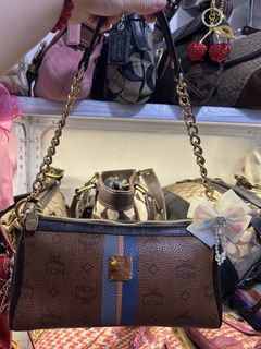 (Category: ) located in . Submitted by graceyabut0 (Listing ID 1429949414, Image 1). Description: .
