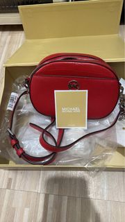 (Category: ) located in . Submitted by glads_closet (Listing ID 1429960706, Image 1). Description: .