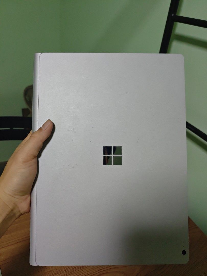 Microsoft Surface Book 2 with i5 processor445415501249259523