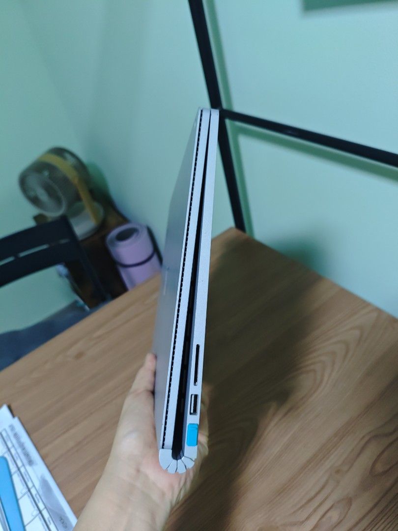 Microsoft Surface Book 2 with i5 processor445415501249259522