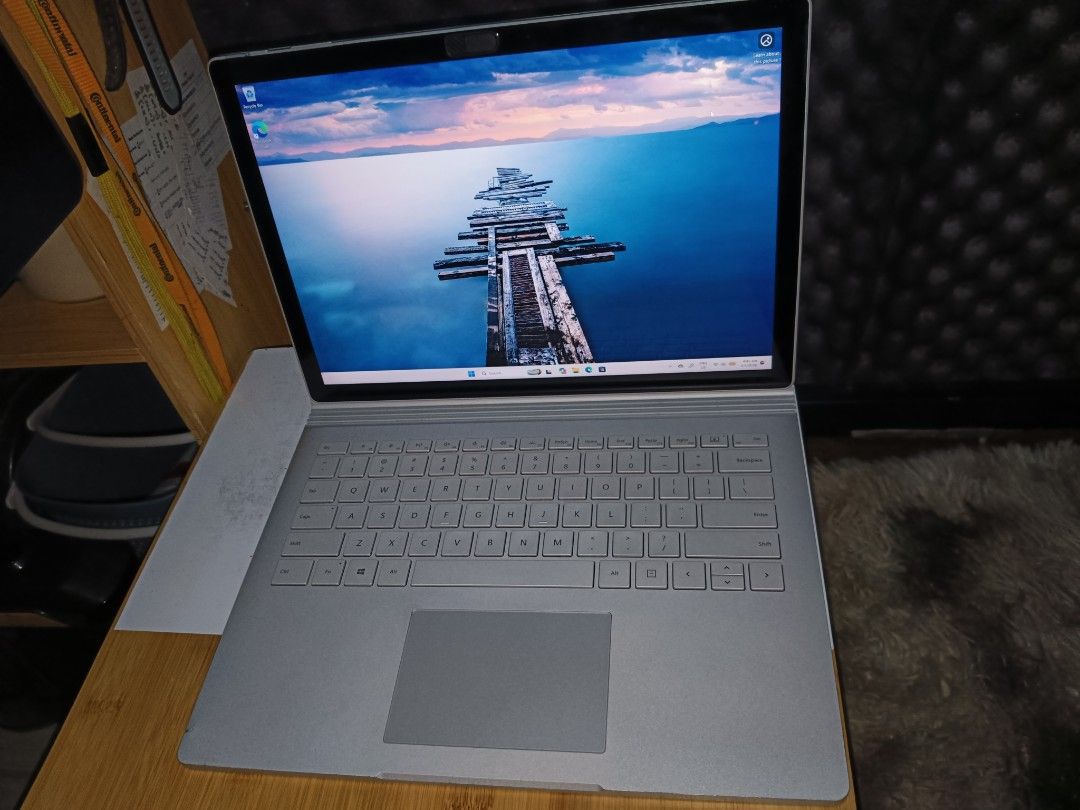 Microsoft Surface Book 2 - Intel Core i7 - GTX 1050445929272819077123