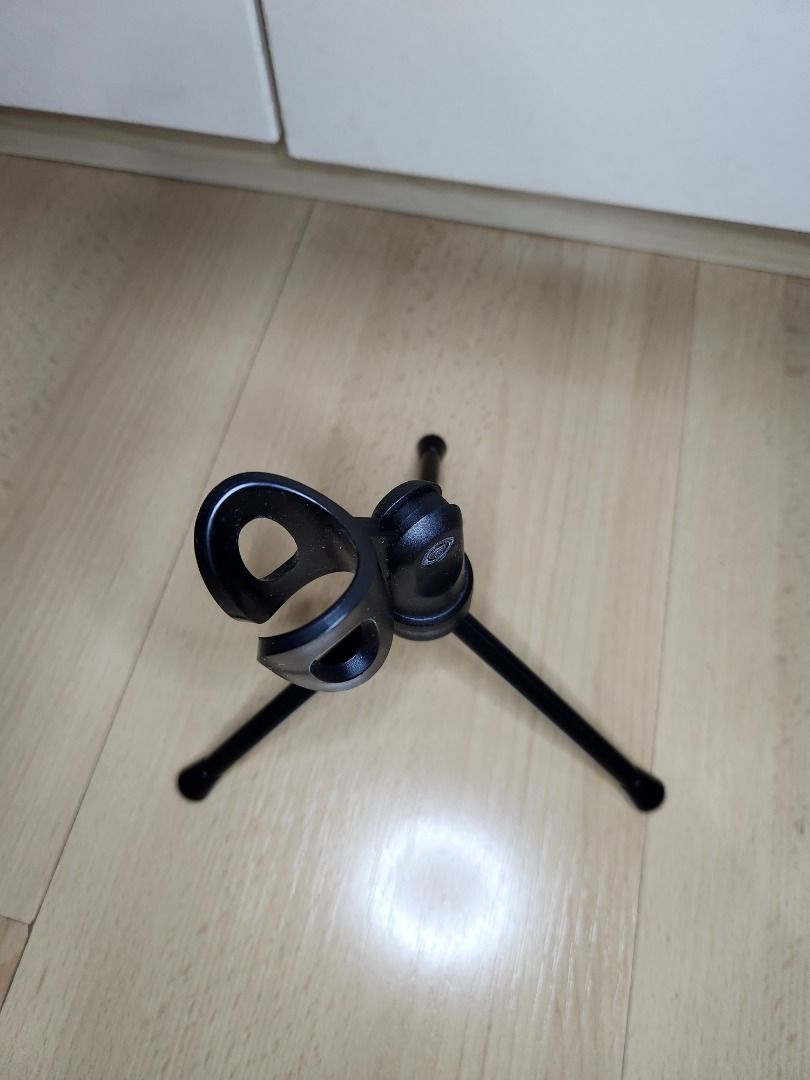 Mini Tripod for Microphone421333766558208001