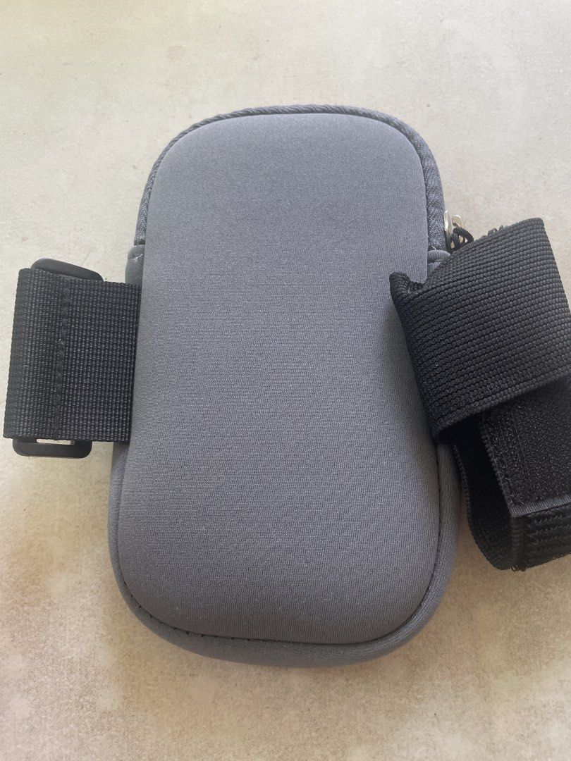 Miniso Sports Armband (Category: Other Sports Equipment and Supplies) located in Tuguegarao City. Submitted by tobybailey (Listing ID 1429917549, Image 2). Description: .