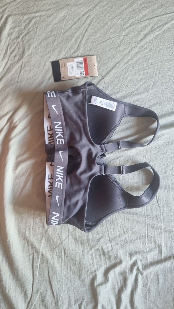Nike Sports Bra - Training (Category: Activewear) located in Pasig City. Submitted by eeeaster (Listing ID 1429857635, Image 2). Description: Nike Training Sports Bra high support Asian Sizing - Large 📦 Shipping/Pick up care of Buyer Location: Pasig/ Ortigas .