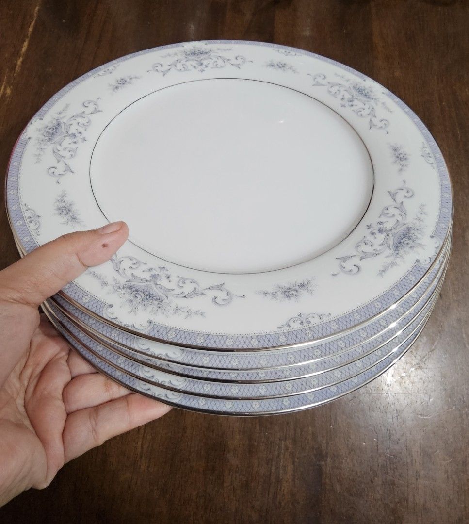 SALE❗NORITAKE Ashby - Dinner Plates - Per piece (Category: Dinnerware & Cutlery) located in Quezon City. Submitted by senyoramaria (Listing ID 1429952915, Image 1). Description: Noritake Ashby Dinner Plates 10.4 inches in diameter Silver lining intact With minimal scratches Php600 each❗ 5 pcs available.
