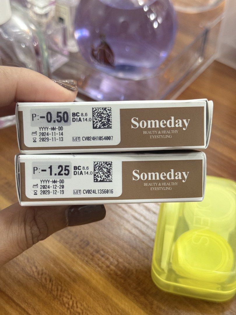 Olens Someday Choco Contact Lenses with case and solution (Category: Vision Care) located in Cebu City. Submitted by myclosettoyours_cebu (Listing ID 1429992016, Image 2). Description: Full set.