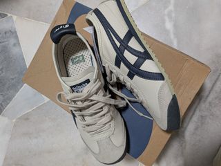(Category: ) located in . Submitted by h_preloved999 (Listing ID 1429975179, Image 1). Description: .