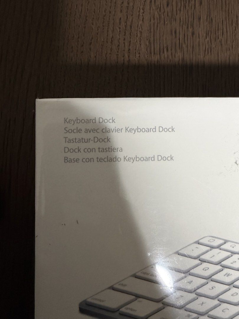 Original Apple iPad Keyboard Dock502038257688258561