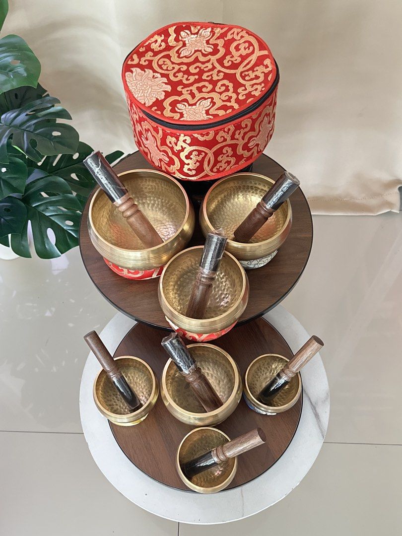 PRE-ORDER 1 SET Singing Bowl - All New! (Category: Religious Items) located in Mexico. Submitted by amidalajewelryandartifacts (Listing ID 1429881316, Image 3). Description: ✨ PREORDER ITEM ✨ 🕉️ 7 Chakra Singing Bowl Set 🕉️ Experience balance and healing with this beautiful 7 Chakra Singing Bowl Set — perfect for meditation, energy work, and spiritual practice. 💫 📦 Inclusions: • 7 Singing Bowls (Chakra Set) • Mallet • Cushion • Carrying Bag �