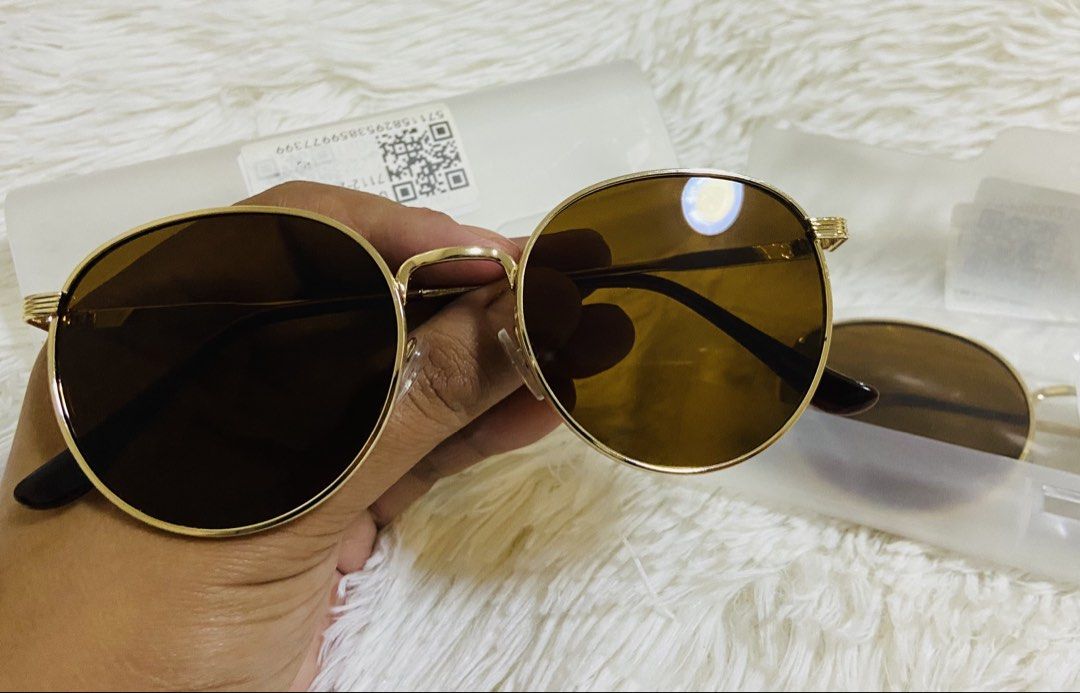 Round Sunglasses with Gold Frame (2 for 150) (Category: Sunglasses & Eyewear) located in Quezon City. Submitted by ciastore. (Listing ID 1429883870, Image 1). Description: 85 EACH 2 FOR 150 ONLY LIMITED STOCK NALANG PO.