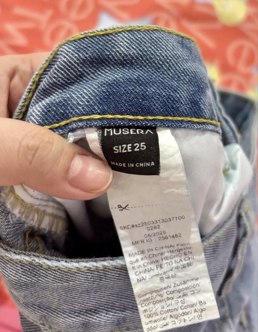 SHEIN MUSERA Wide Leg Jeans Size 25 (Category: Jeans) located in Manila. Submitted by jngrc (Listing ID 1429958482, Image 2). Description: Size 25.
