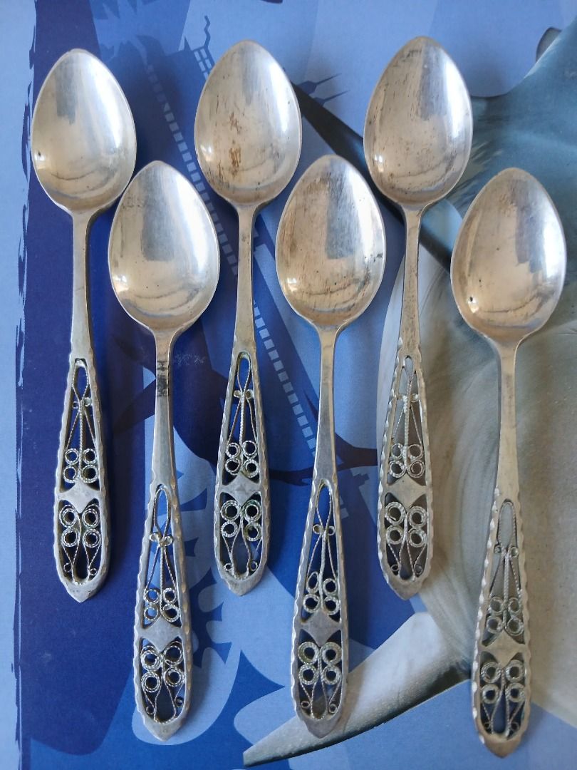 Silver Teaspoon - Filigree Pierced Handle (6 Pieces) (Category: Dinnerware & Cutlery) located in Quezon City. Submitted by allaboutcollectibles (Listing ID 1429868083, Image 1). Description: What you see is what you get Weight: 14.6 g (1 piece) 14.7 g (1 piece) 15.2 g (2 pieces) 15.8 g (1 piece) 16.3 g (1 piece) Total weight: 92 grams Probably Hand Made Thank you for visiting my store..