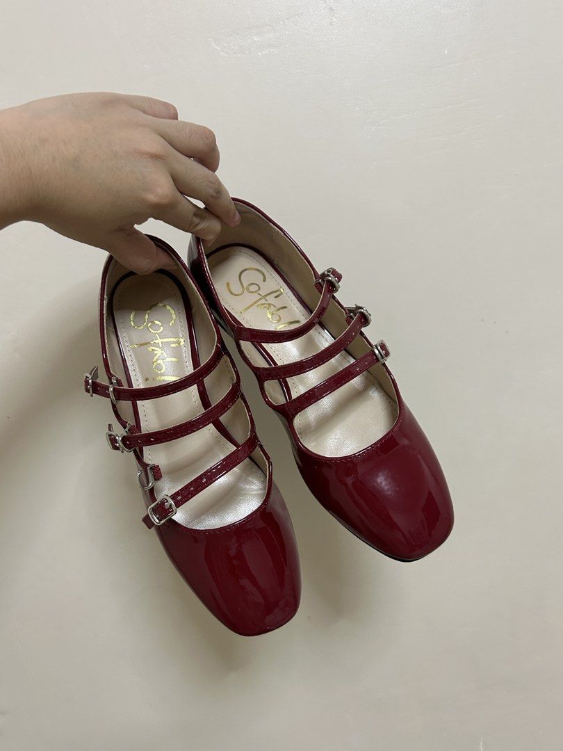So Fab Alaya Wine Shoes (Category: Sandals) located in Mandaluyong City. Submitted by berrycherryy (Listing ID 1429920900, Image 3). Description: So Fab Alaya Shoes - Lightly Used - Scratches on the side - Complete Inclusions 📍Mandaluyong City MOP: Gcash/BPI/Gotyme/Maribank.