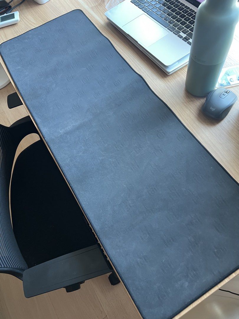 Steelseries Mouse Mat (Category: Mouse & Mousepads) located in Kawit. Submitted by hansgutierrez99-43437 (Listing ID 1429889458, Image 2). Description: - authentic - rfs: declutter.