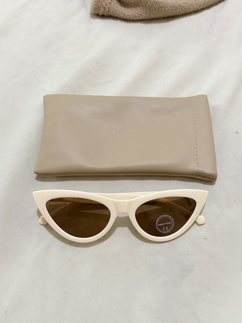 Sunnies Studios Zia Coconut (Category: Sunglasses & Eyewear) located in Quezon City. Submitted by steffo_declutters (Listing ID 1429845820, Image 1). Description: .