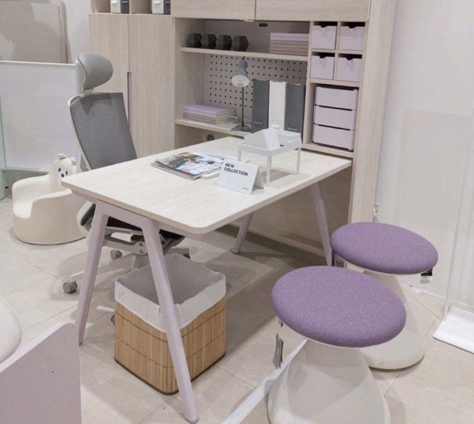 Table (Category: Tables & Sets) located in Singapore. Submitted by siangzzz (Listing ID 1429857337, Image 3). Description: Good condition table / desk Too good to throw away 74 cm x 115 cm Height 72 cm.