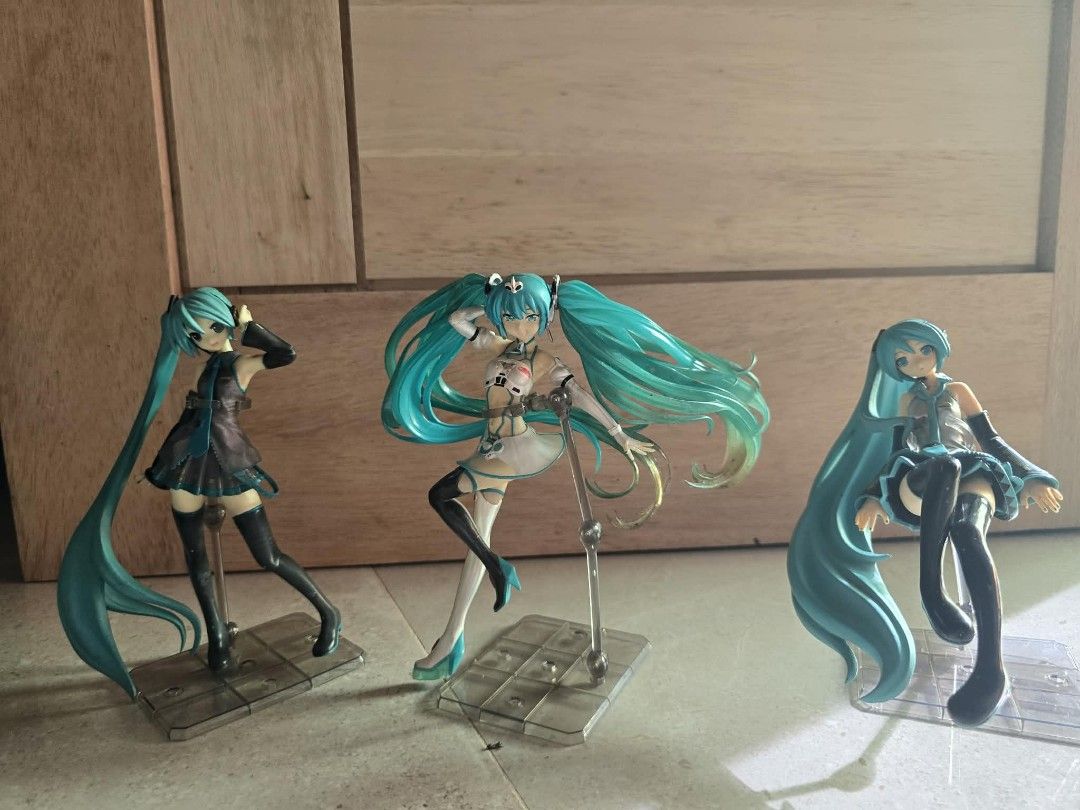 TAKE ALL: Hatsune Miku Anime Figures (Category: Figurines & Statues) located in Lapu Lapu. Submitted by luckypenguin_01a640 (Listing ID 1429890141, Image 1). Description: Loose Hatsune Miku Anime Figures Take ALL: 1500 If each: 550 Price is Negotiable Location: Lapu-Lapu City, Cebu Deliver: Maxim or J&T.