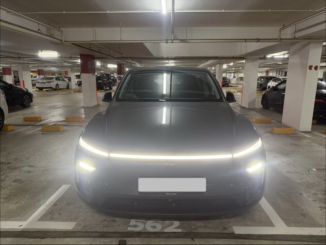 Tesla Model Y Long Range AWD - Launch Series Auto (Category: Used Cars) located in Singapore. Submitted by varchar30 (Listing ID 1429864626, Image 1). Description: Launch Series All wheel drive Long Range Acceleration boost - 4.2s (0-100) 16-speaker premium audio (15 + 1 subwoofer) Stealth Grey paint Full body PPF .