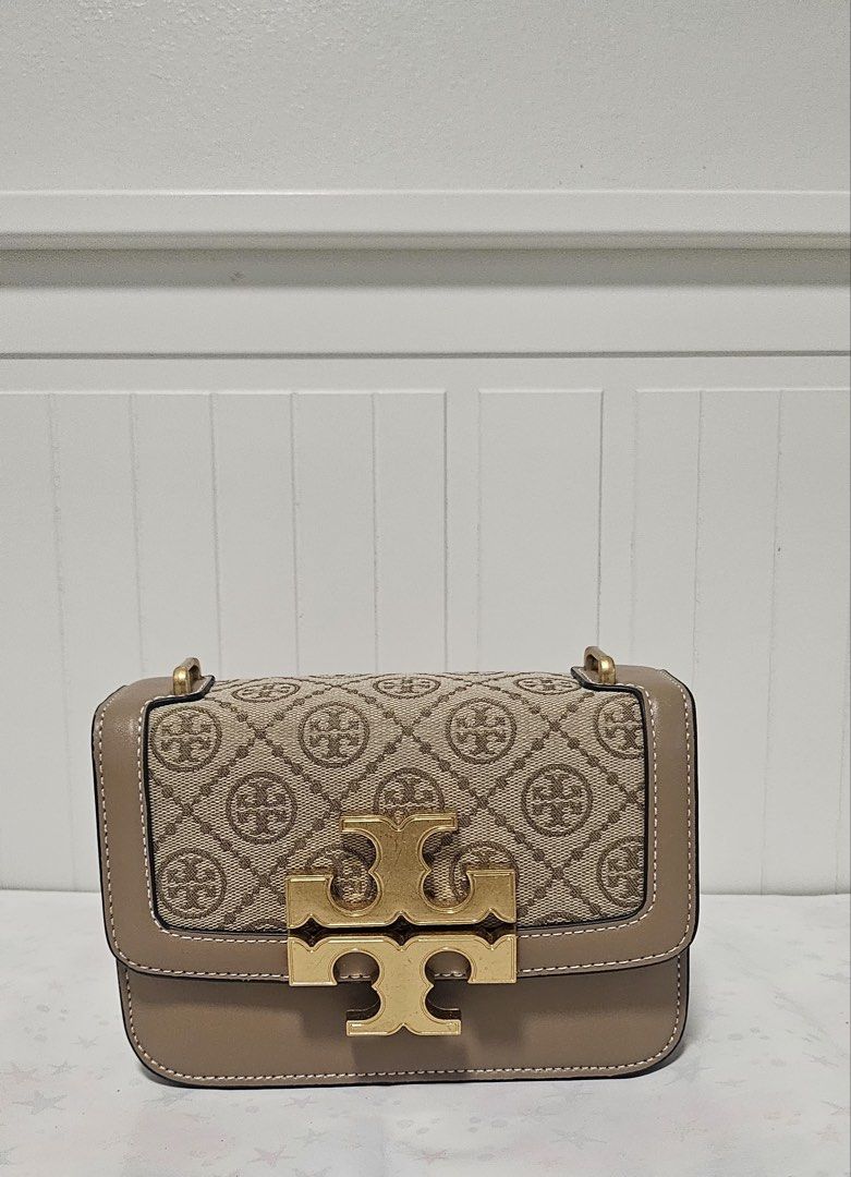 Tory Burch Kira Chevron Small Shoulder Bag (Category: Shoulder Bags) located in Manila. Submitted by phrecelse (Listing ID 1430018496, Image 1). Description: Class A only Loc: Imus Rarely used.. mej scratch magnet yung logo but this is still in good condition. Rfs: decluttering .
