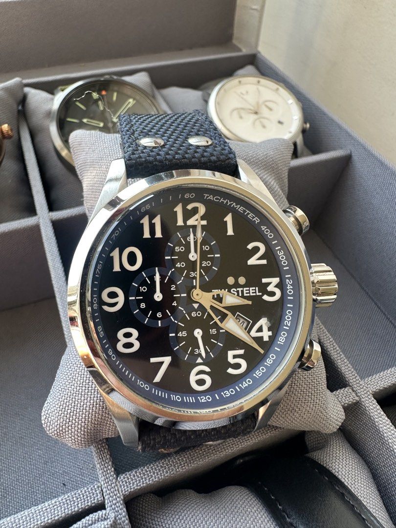TW STEEL VOLANTE VS3 Watch (Category: Men's Watches) located in Quezon City. Submitted by dlsy12 (Listing ID 1429989366, Image 1). Description: TW STEEL Volante vs3 watch 45mm dial stainless steel Original strap 10ATM Water resistance Will find original box Retails for 289 euros / 20k sold out RFS Smart watch.