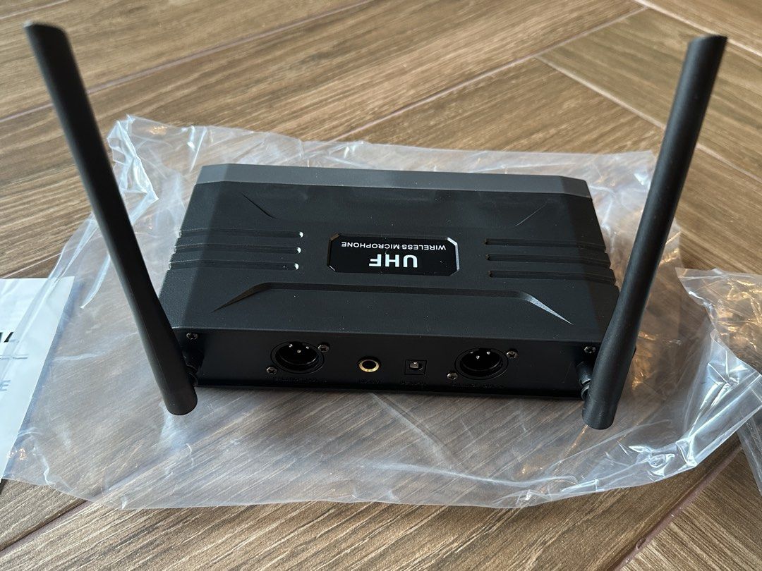 UHF Professional Wireless Microphone System416861479439575043