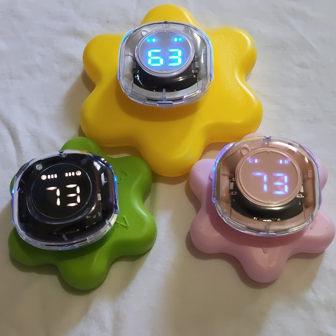 UltraPods Pro Wireless S3 Earphones (Category: Earphones) located in Paranaque City. Submitted by audioaddict0517 (Listing ID 1429868214, Image 1). Description: Experience true wireless freedom with these UltraPods Pro Wireless S3 earphones. They feature a digital display on the charging case. Available in multiple colors, including black, silver, and pink. The box indicates -Res audio and a 95 rating. Includes the charging case and the earphones